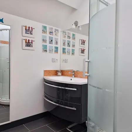 Le Coligny, Appt 100m Et Parking Lägenhet