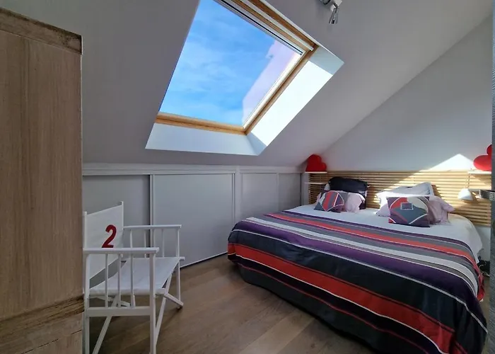 Le Coligny, Appt 100m Et Parking Lägenhet