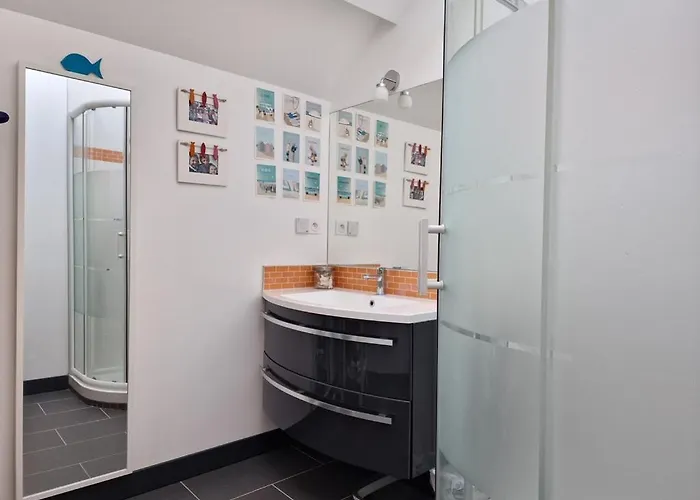 Le Coligny, Appt 100m Et Parking Lägenhet